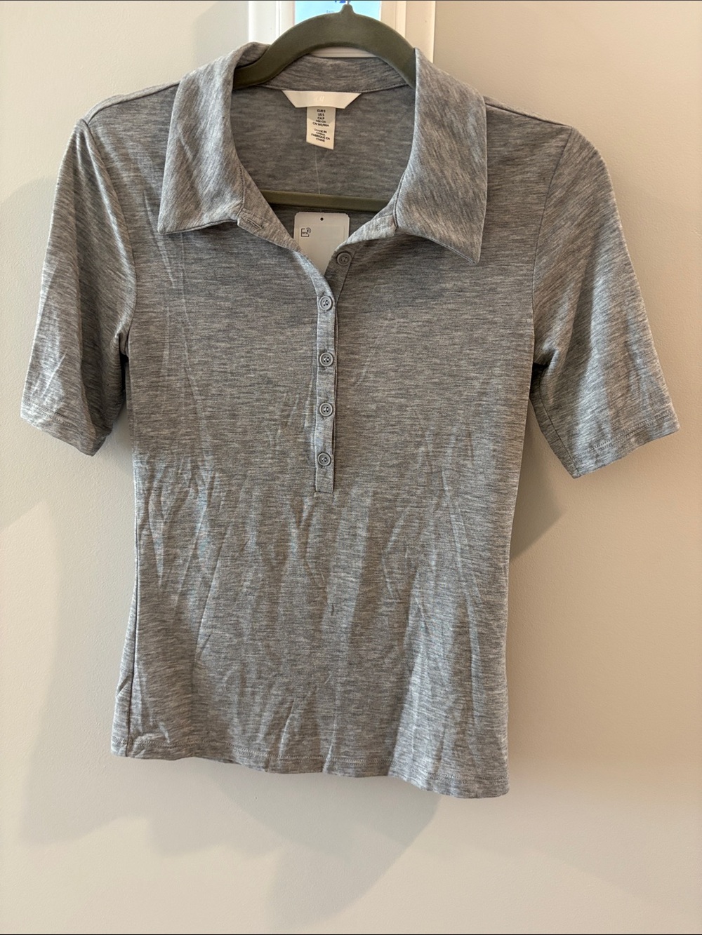 H&M Gray Short Sleeve Button-Up Polo Top